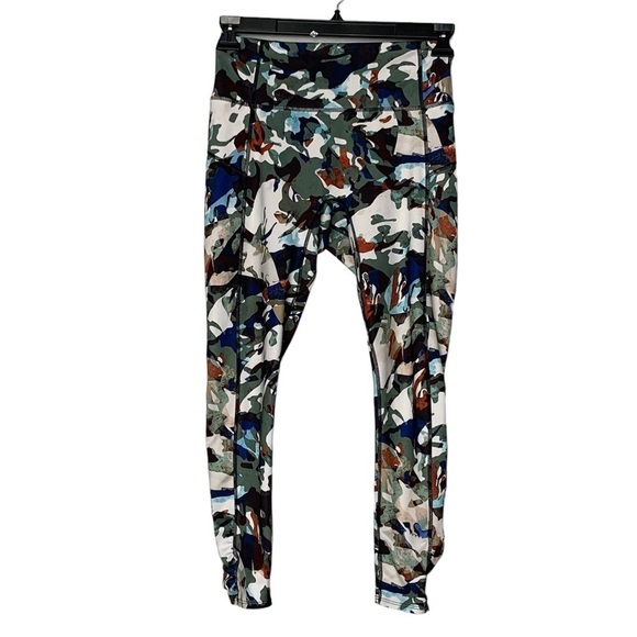 Free People Movement FP Guinevere camo ruched 7/8 leggings.‎ Size 6P - Picture 1 of 10